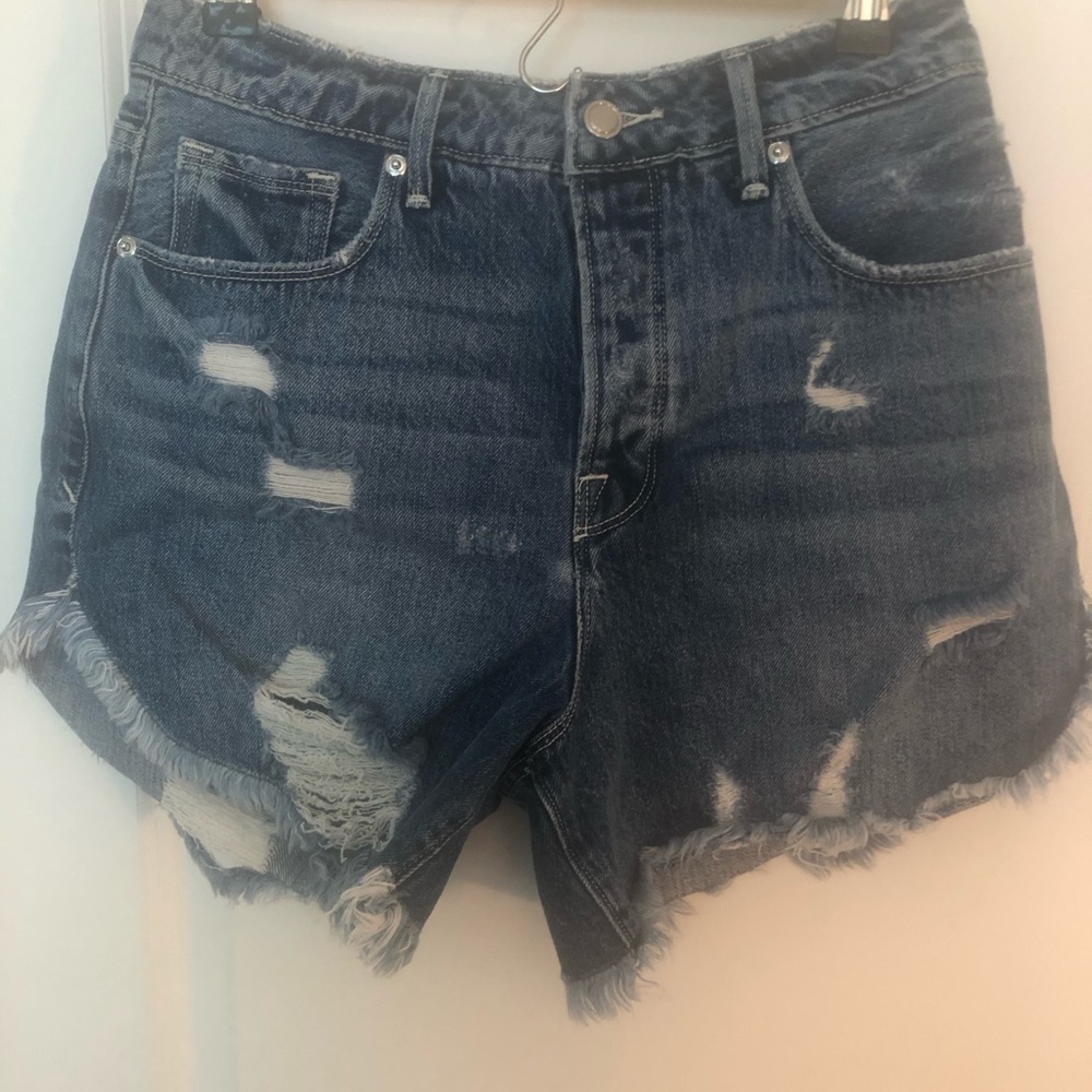 Good American the bombshell denim shorts size 2/26